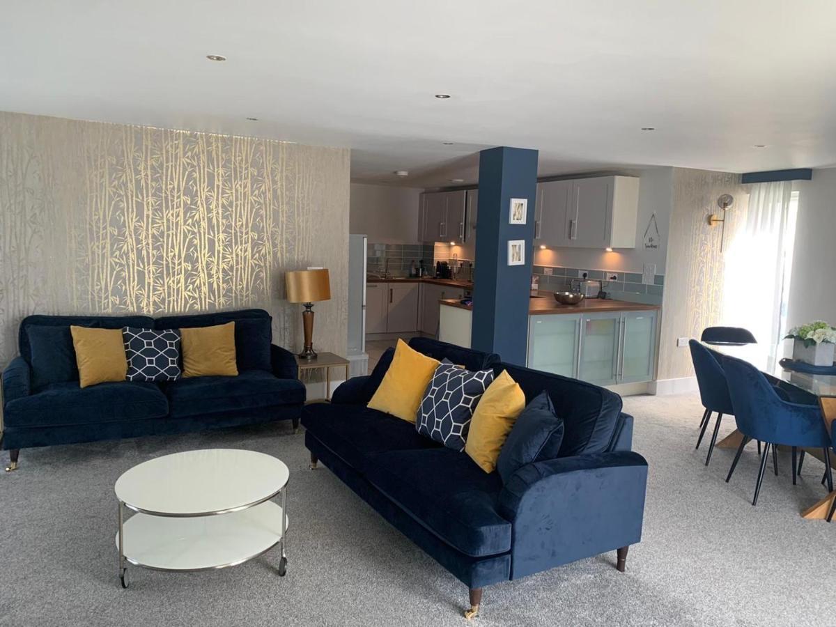 Beautiful 3 Bedroom Apartment By The Sea Newquay  Exterior photo